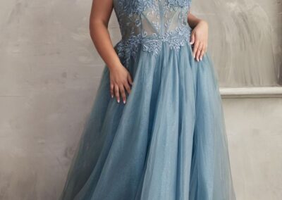 dusty blue curve plus size prom dress formal dress wedding guest dress with tulle skirt and corset top