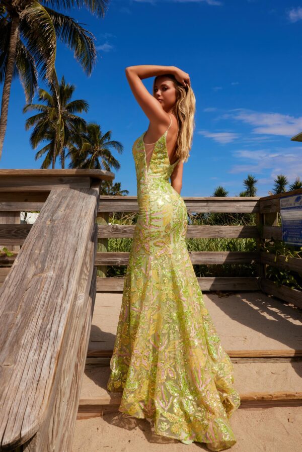 Q1540 Glitter and Shine Prom Dress - Image 3